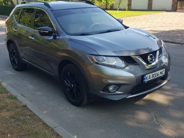 Серый Ниссан Rogue, объемом двигателя 2.5 л и пробегом 144 тыс. км за 13500 $, фото 1 на Automoto.ua