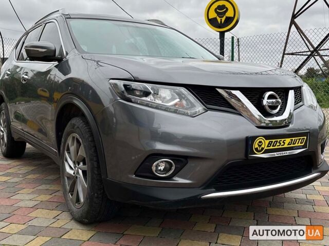 Серый Ниссан Rogue, объемом двигателя 2.5 л и пробегом 143 тыс. км за 13700 $, фото 1 на Automoto.ua