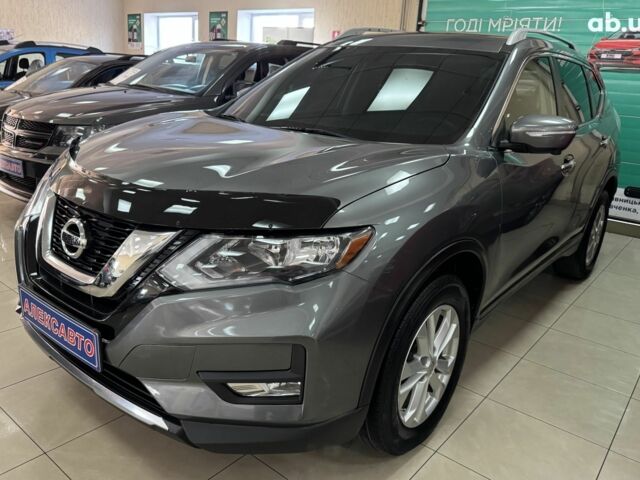 Серый Ниссан Rogue, объемом двигателя 0 л и пробегом 101 тыс. км за 13800 $, фото 1 на Automoto.ua