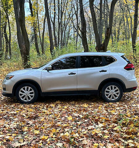 Сірий Ніссан Rogue, об'ємом двигуна 2.49 л та пробігом 79 тис. км за 13200 $, фото 1 на Automoto.ua