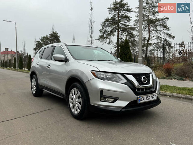 Сірий Ніссан Rogue, об'ємом двигуна 2.49 л та пробігом 165 тис. км за 10900 $, фото 1 на Automoto.ua