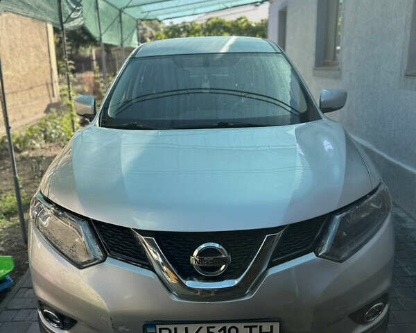 Серый Ниссан Rogue, объемом двигателя 2.49 л и пробегом 149 тыс. км за 11900 $, фото 1 на Automoto.ua