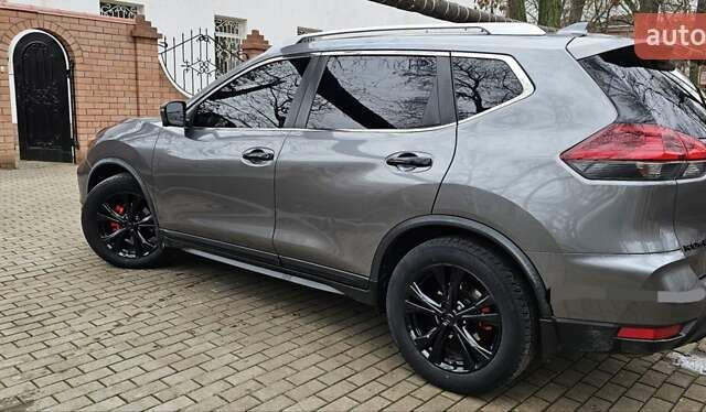 Серый Ниссан Rogue, объемом двигателя 2.49 л и пробегом 150 тыс. км за 16500 $, фото 1 на Automoto.ua