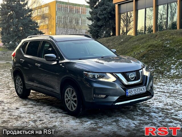 Серый Ниссан Rogue, объемом двигателя 2.5 л и пробегом 170 тыс. км за 15500 $, фото 1 на Automoto.ua