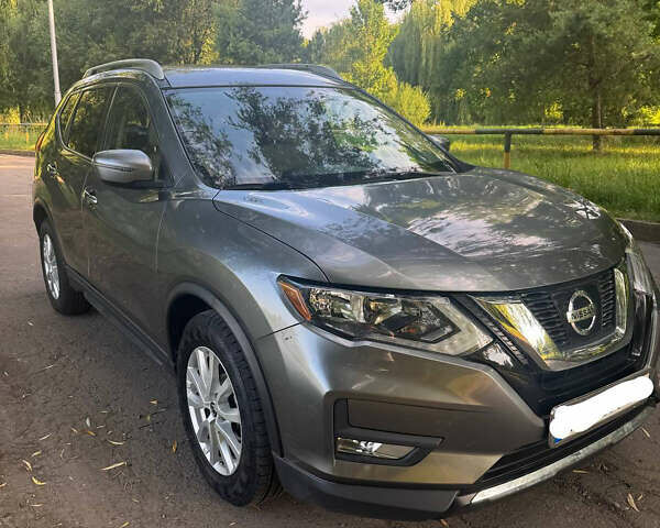 Ніссан Rogue 2017 у Рівному на Automoto.ua Сірий Ніссан Rogue, об'ємом двигуна 2.5 л та пробігом 100 тис. км за 15500 $, фото 1 на Automoto.ua