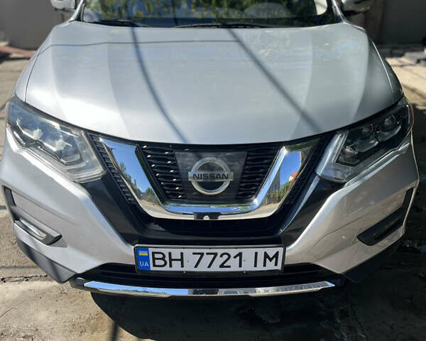 Сірий Ніссан Rogue, об'ємом двигуна 2.5 л та пробігом 68 тис. км за 17000 $, фото 1 на Automoto.ua