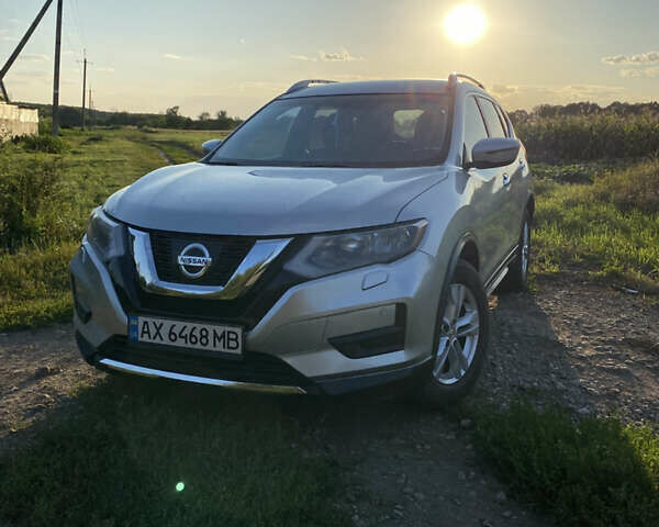 Серый Ниссан Rogue, объемом двигателя 2.49 л и пробегом 54 тыс. км за 15800 $, фото 1 на Automoto.ua