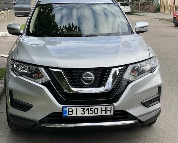 Серый Ниссан Rogue, объемом двигателя 2.5 л и пробегом 116 тыс. км за 16300 $, фото 1 на Automoto.ua