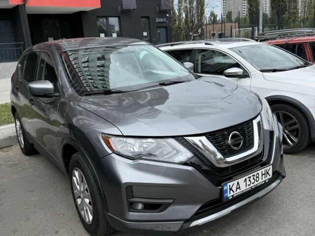 Серый Ниссан Rogue, объемом двигателя 2.5 л и пробегом 194 тыс. км за 15500 $, фото 1 на Automoto.ua