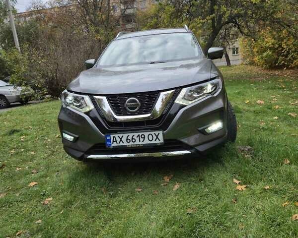 Серый Ниссан Rogue, объемом двигателя 2.49 л и пробегом 107 тыс. км за 16450 $, фото 1 на Automoto.ua