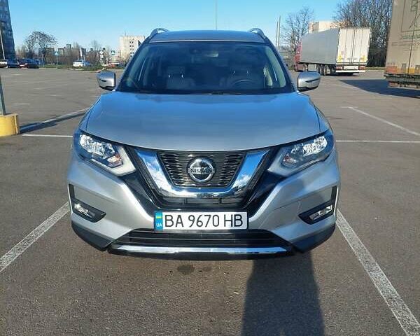 Серый Ниссан Rogue, объемом двигателя 2.5 л и пробегом 127 тыс. км за 14250 $, фото 1 на Automoto.ua