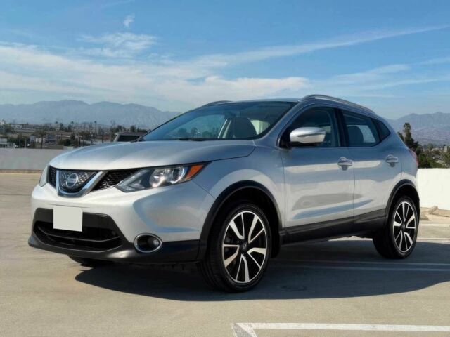 Серый Ниссан Rogue, объемом двигателя 2 л и пробегом 39 тыс. км за 6500 $, фото 1 на Automoto.ua