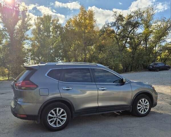 Серый Ниссан Rogue, объемом двигателя 2.49 л и пробегом 105 тыс. км за 17600 $, фото 1 на Automoto.ua