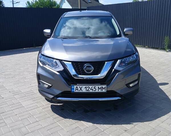 Серый Ниссан Rogue, объемом двигателя 2.49 л и пробегом 115 тыс. км за 15000 $, фото 1 на Automoto.ua