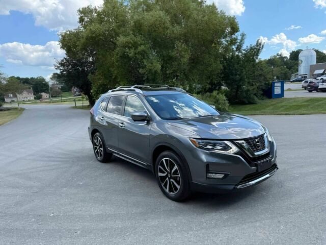 Серый Ниссан Rogue, объемом двигателя 2.5 л и пробегом 50 тыс. км за 7500 $, фото 1 на Automoto.ua