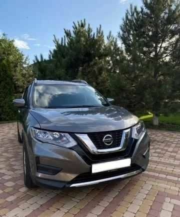 Серый Ниссан Rogue, объемом двигателя 2.5 л и пробегом 110 тыс. км за 13500 $, фото 1 на Automoto.ua