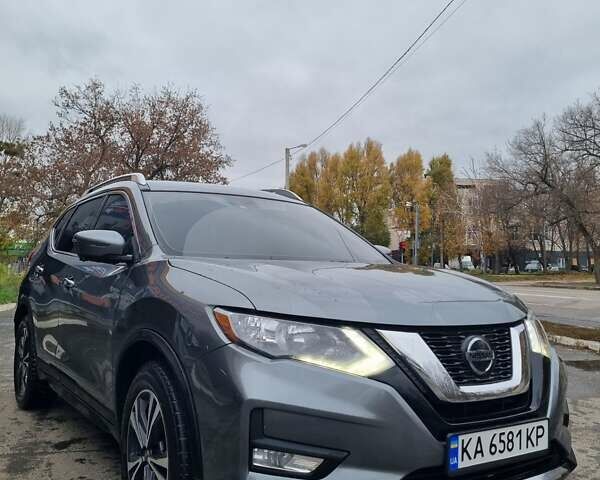 Серый Ниссан Rogue, объемом двигателя 2.49 л и пробегом 139 тыс. км за 14800 $, фото 1 на Automoto.ua