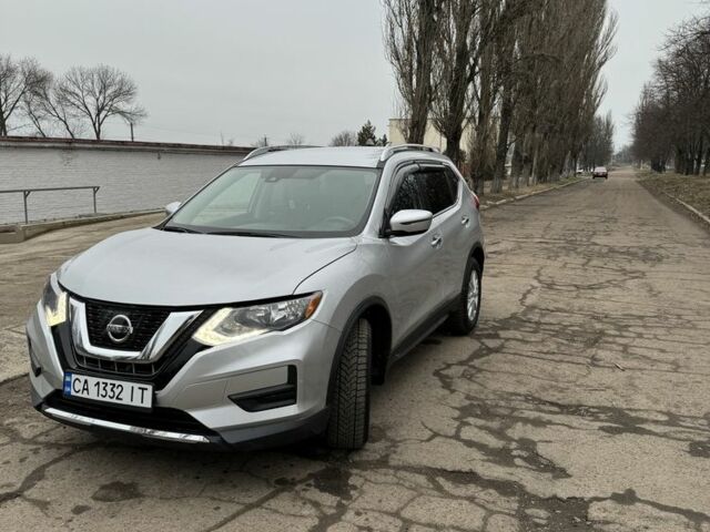 Сірий Ніссан Rogue, об'ємом двигуна 0 л та пробігом 27 тис. км за 16300 $, фото 1 на Automoto.ua