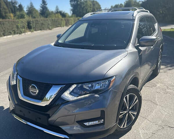 Серый Ниссан Rogue, объемом двигателя 2.49 л и пробегом 74 тыс. км за 16999 $, фото 1 на Automoto.ua