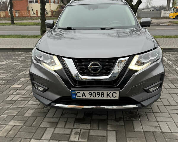 Серый Ниссан Rogue, объемом двигателя 2.49 л и пробегом 74 тыс. км за 18900 $, фото 1 на Automoto.ua