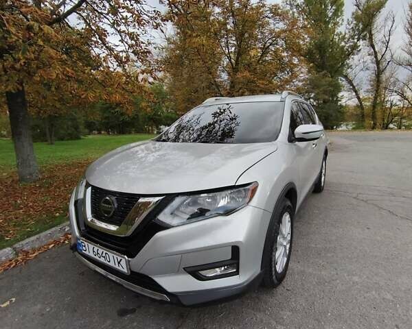 Серый Ниссан Rogue, объемом двигателя 2.49 л и пробегом 159 тыс. км за 15500 $, фото 1 на Automoto.ua