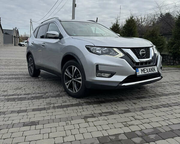 Серый Ниссан Rogue, объемом двигателя 2.49 л и пробегом 136 тыс. км за 17500 $, фото 1 на Automoto.ua