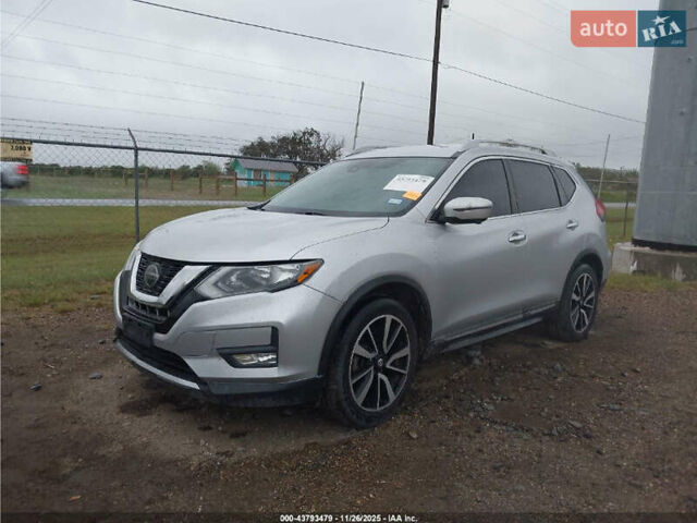 Серый Ниссан Rogue, объемом двигателя 2.49 л и пробегом 155 тыс. км за 2700 $, фото 1 на Automoto.ua