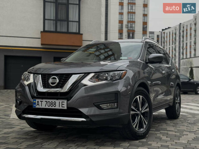 Сірий Ніссан Rogue, об'ємом двигуна 2.5 л та пробігом 115 тис. км за 16900 $, фото 1 на Automoto.ua