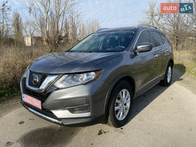 Серый Ниссан Rogue, объемом двигателя 2.5 л и пробегом 72 тыс. км за 15999 $, фото 1 на Automoto.ua