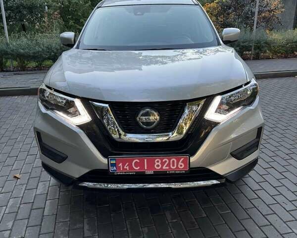 Серый Ниссан Rogue, объемом двигателя 2.49 л и пробегом 30 тыс. км за 13600 $, фото 1 на Automoto.ua