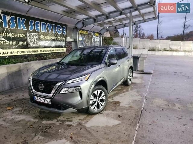 Серый Ниссан Rogue, объемом двигателя 2.49 л и пробегом 104 тыс. км за 21900 $, фото 1 на Automoto.ua