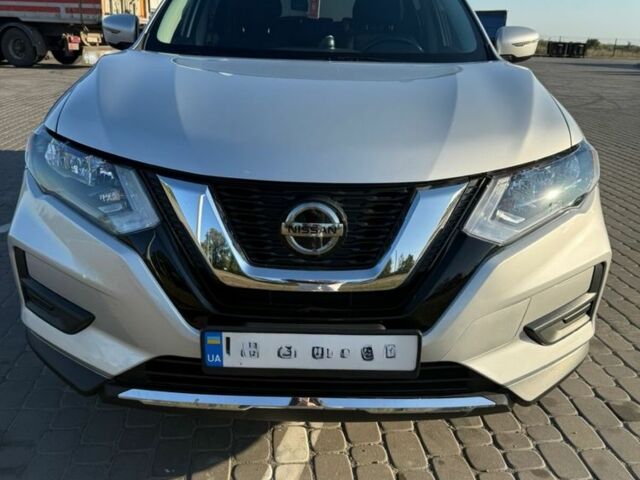 Серый Ниссан Rogue, объемом двигателя 2.5 л и пробегом 56 тыс. км за 17500 $, фото 1 на Automoto.ua