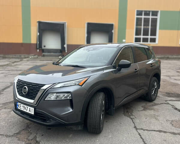 Сірий Ніссан Rogue, об'ємом двигуна 2.49 л та пробігом 47 тис. км за 21300 $, фото 1 на Automoto.ua