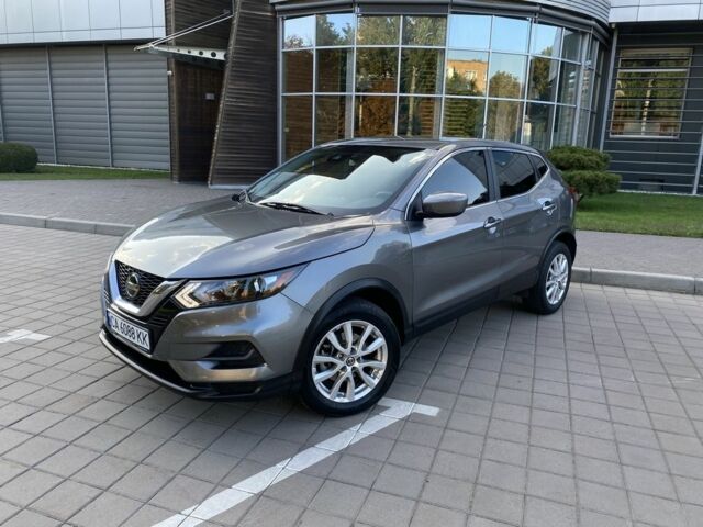 Серый Ниссан Rogue, объемом двигателя 2 л и пробегом 120 тыс. км за 15900 $, фото 1 на Automoto.ua