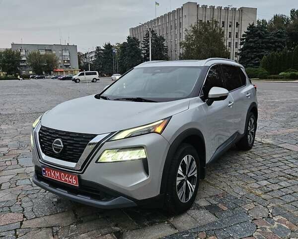 Серый Ниссан Rogue, объемом двигателя 2.5 л и пробегом 65 тыс. км за 23000 $, фото 1 на Automoto.ua