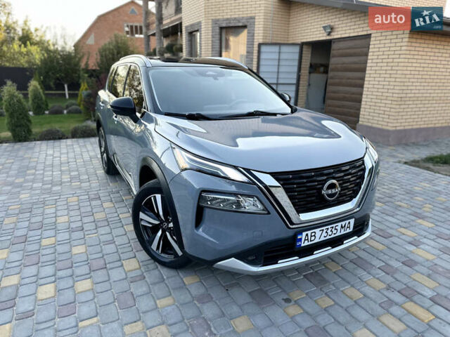 Серый Ниссан Rogue, объемом двигателя 1.5 л и пробегом 18 тыс. км за 26950 $, фото 1 на Automoto.ua