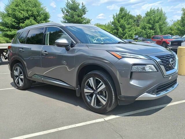 Ниссан Rogue 2022 в Ровно на Automoto.ua Серый Ниссан Rogue, объемом двигателя 1.5 л и пробегом 23 тыс. км за 14250 $, фото 1 на Automoto.ua