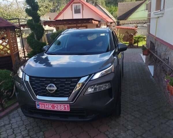 Сірий Ніссан Rogue, об'ємом двигуна 1.5 л та пробігом 76 тис. км за 20600 $, фото 1 на Automoto.ua