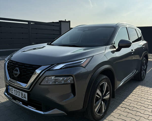 Серый Ниссан Rogue, объемом двигателя 1.5 л и пробегом 38 тыс. км за 27000 $, фото 1 на Automoto.ua
