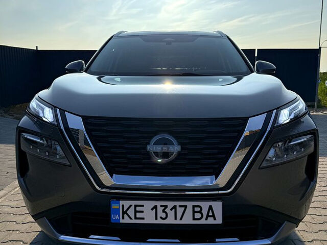 Серый Ниссан Rogue, объемом двигателя 1.5 л и пробегом 39 тыс. км за 27500 $, фото 1 на Automoto.ua