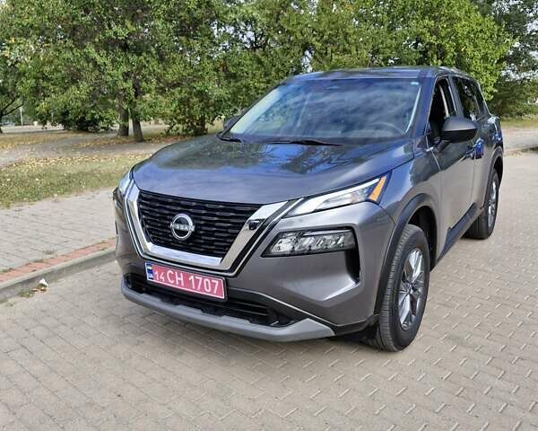 Серый Ниссан Rogue, объемом двигателя 1.5 л и пробегом 30 тыс. км за 20999 $, фото 1 на Automoto.ua