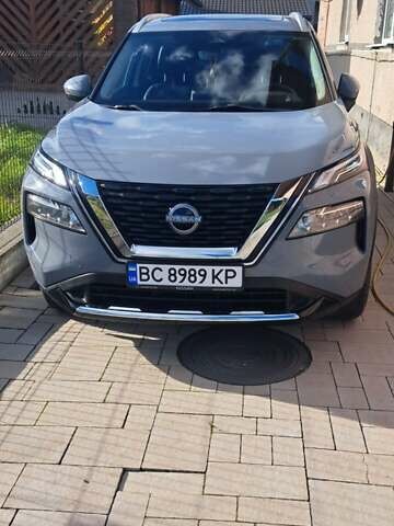 Сірий Ніссан Rogue, об'ємом двигуна 1.5 л та пробігом 45 тис. км за 28000 $, фото 1 на Automoto.ua