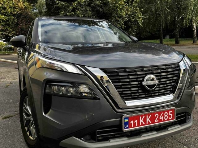 Серый Ниссан Rogue, объемом двигателя 1.5 л и пробегом 100 тыс. км за 24500 $, фото 1 на Automoto.ua