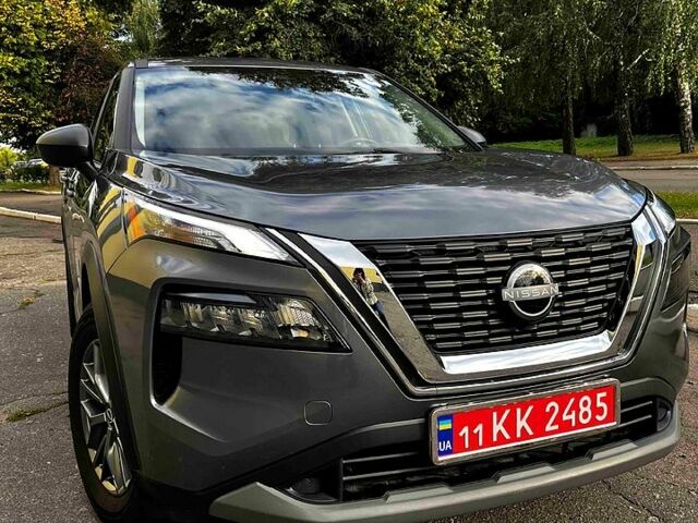 Серый Ниссан Rogue, объемом двигателя 1.5 л и пробегом 90 тыс. км за 22500 $, фото 1 на Automoto.ua