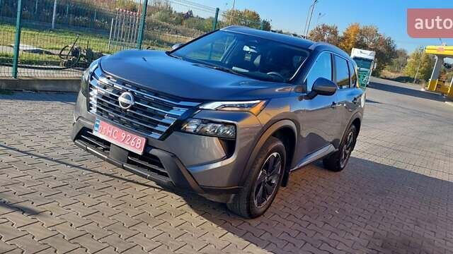 Серый Ниссан Rogue, объемом двигателя 1.5 л и пробегом 10 тыс. км за 24300 $, фото 1 на Automoto.ua