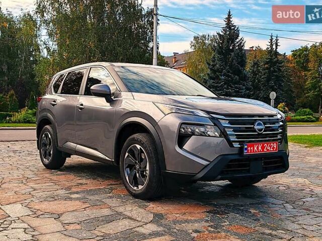Серый Ниссан Rogue, объемом двигателя 1.5 л и пробегом 14 тыс. км за 25000 $, фото 1 на Automoto.ua