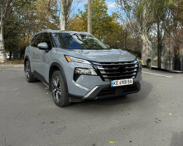 Сірий Ніссан Rogue, об'ємом двигуна 1.5 л та пробігом 17 тис. км за 27900 $, фото 1 на Automoto.ua
