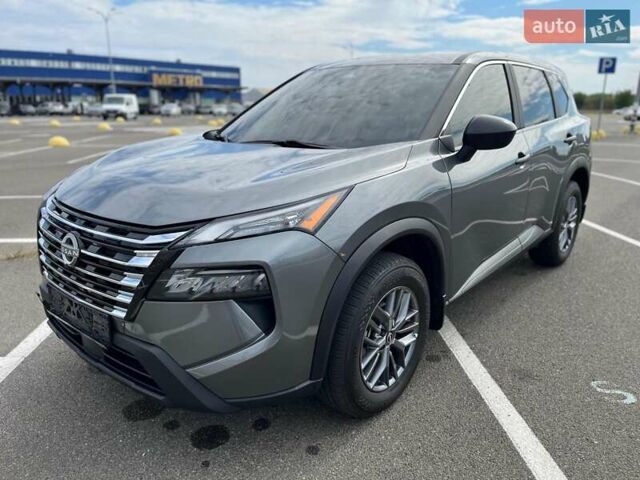 Серый Ниссан Rogue, объемом двигателя 1.5 л и пробегом 23 тыс. км за 22200 $, фото 1 на Automoto.ua