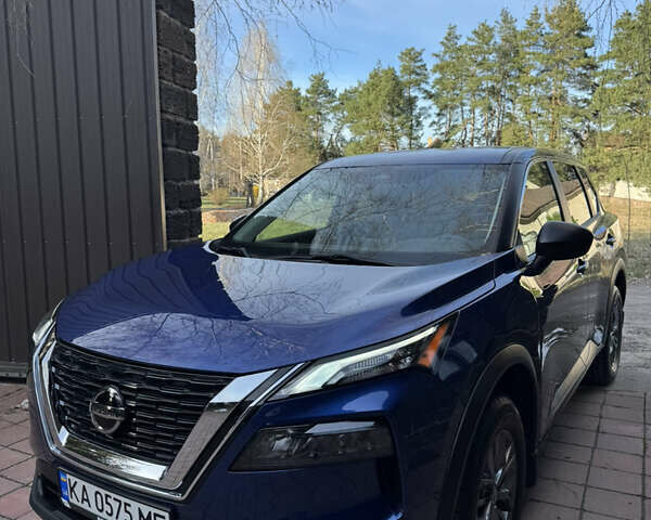 Синий Ниссан Rogue, объемом двигателя 2.49 л и пробегом 62 тыс. км за 24000 $, фото 1 на Automoto.ua