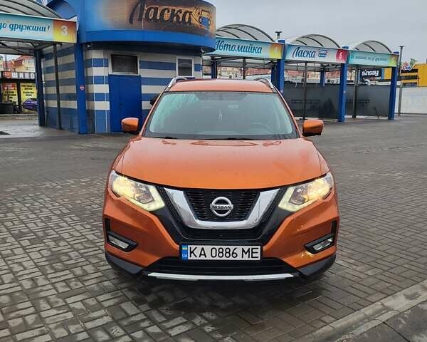 Оранжевый Ниссан Rogue, объемом двигателя 2.49 л и пробегом 137 тыс. км за 14200 $, фото 1 на Automoto.ua